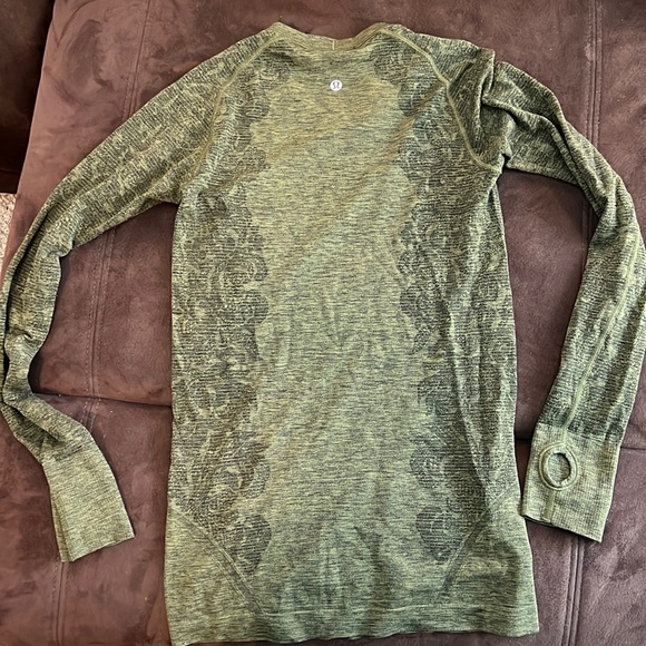Lululemon Swiftly Tech LS crew size 6 - Picture 3 of 4